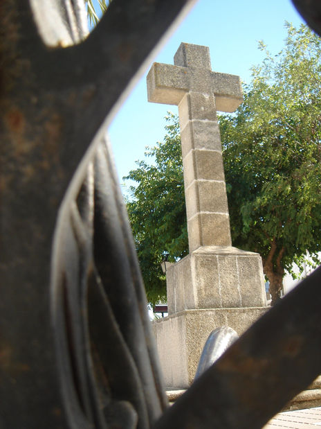 Cruz de los Caidos