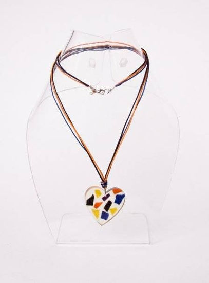 Collar Corazón total+ pño. colores+ cordon triple negro/ azul/naranja 