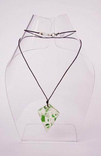 Collar Rombo+ vdr. pic. verde + cordon negro