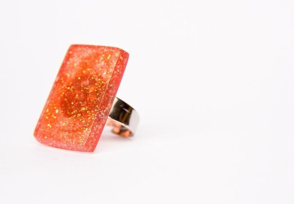 Anillo Rectangulo+ esch. roja tornasol 