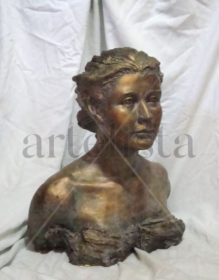 Aire Femenino Pottery Figurative