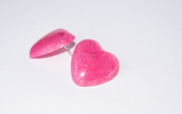 Aretes Par corazón+ cry. fucsia 