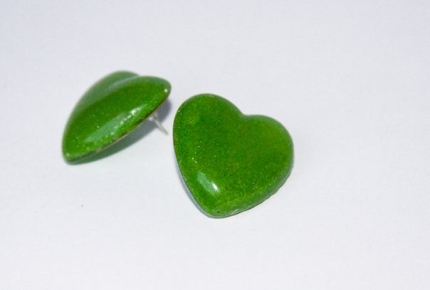 Aretes Par corazon+ cry. verde 