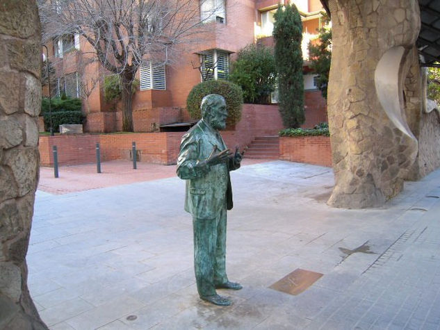 gaudi en espera del fin de la sagrada familia 