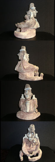 "Niño consentido" Pottery Figurative