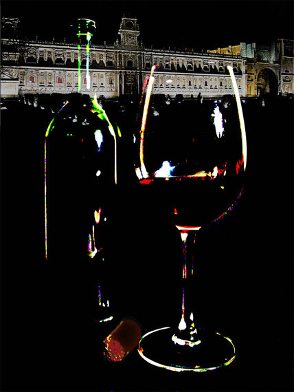 Botella y copa de vino