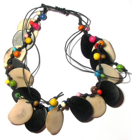 Collar en tagua