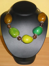 Collar en tagua