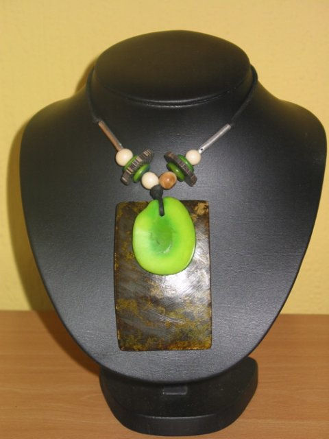COLLAR EN TAGUA