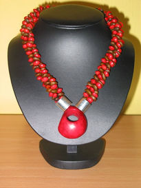 Collar en tagua