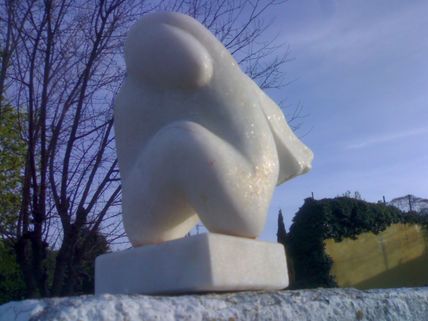 Mujer rezando