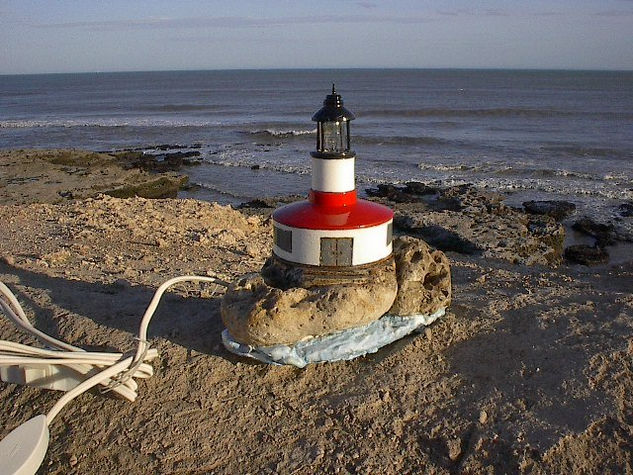 FARO ISLA LEONES 