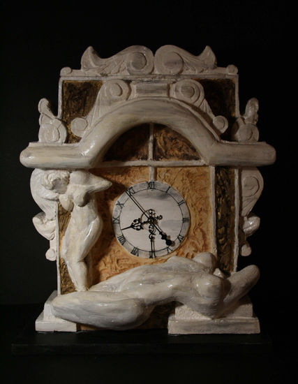 Reloj de sobremesa clásico Mixed Figurative