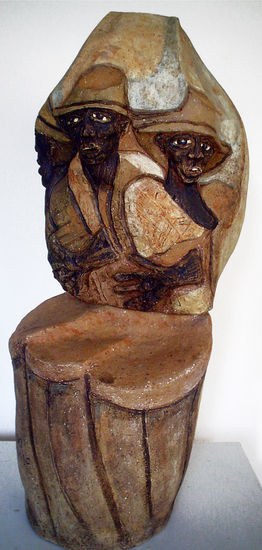 medio mundo Pottery Figurative