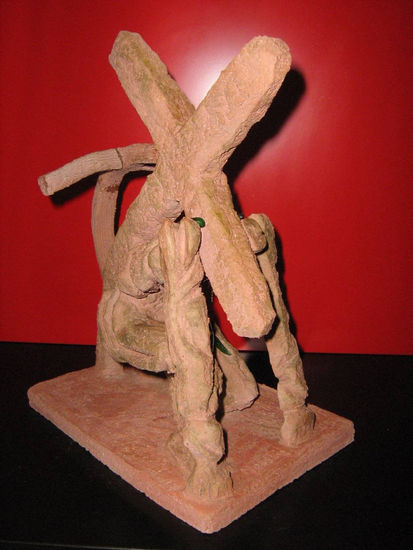 Cristo Pottery Figurative