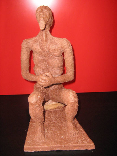 jefe tribal 2 Pottery Figurative