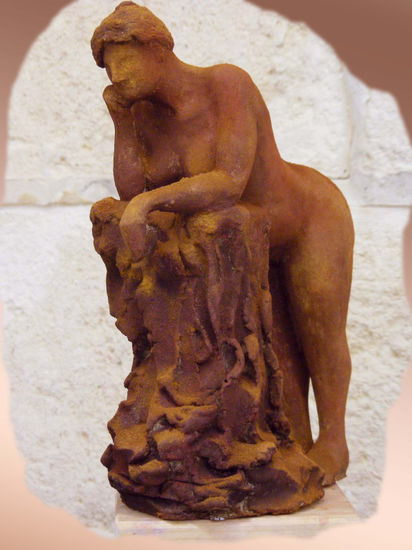 Asomada Terracota Figurativa