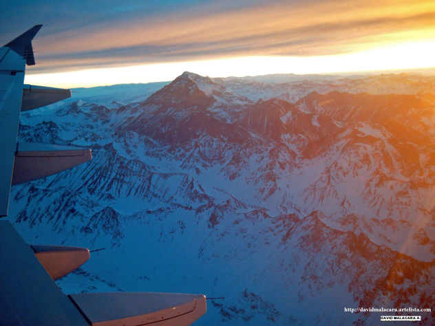 VOLANDO EN LOS ANDES