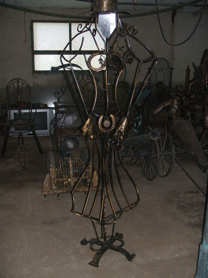 Escoltura unica de...
