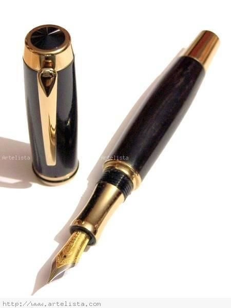 pluma de ébano