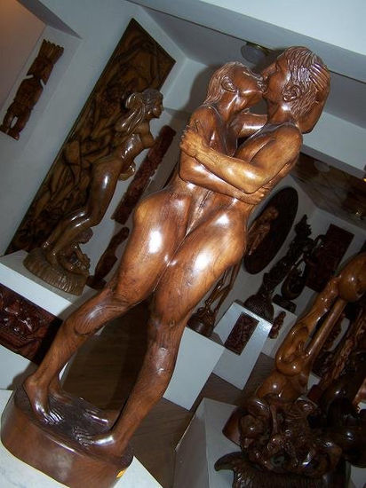 Amantes Madera Figurativa