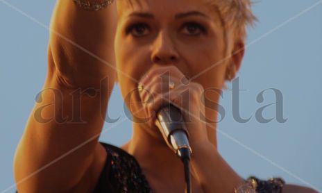"NOELIA ZANON" Cantante y actriz valenciana.