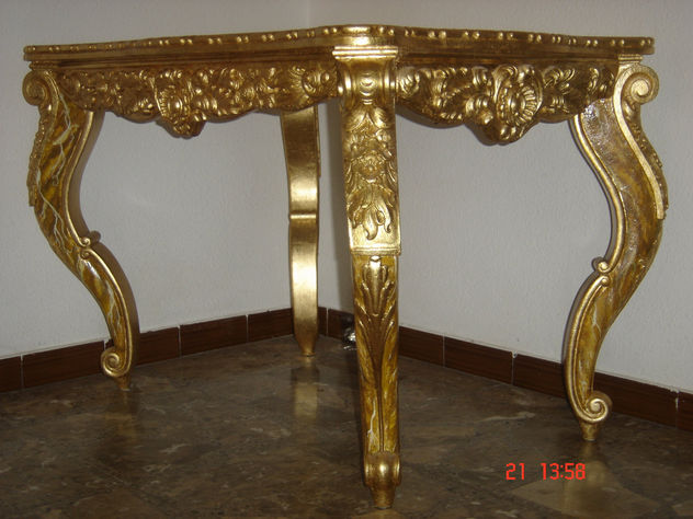 mesa tallada