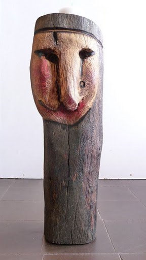 DAMA ROMNANICA Wood Figurative