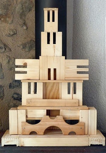 TOTEM HOUSE