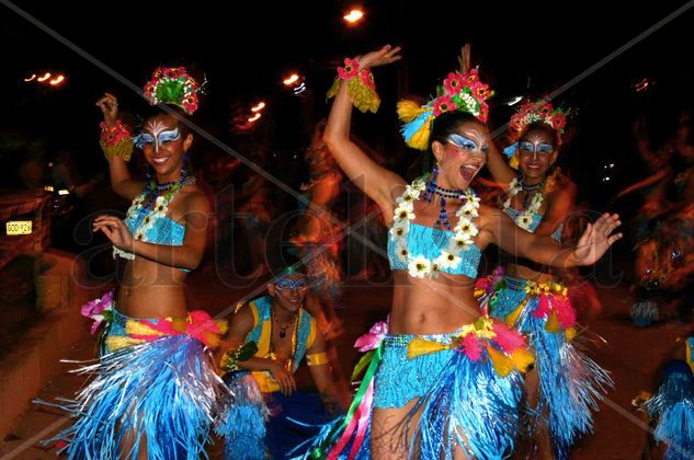 Bailarinas de Guacherna Photojournalism and Documentary Color (Digital)