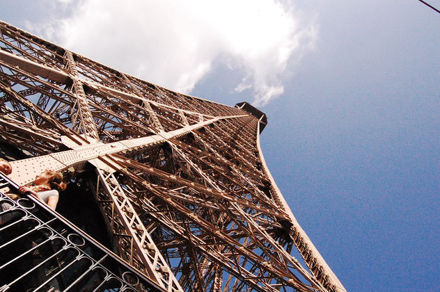 EIFFEL PERSPEKTIVA AERODINAMICA (SERIE ARQUITECTURA E INTERIORISMO)