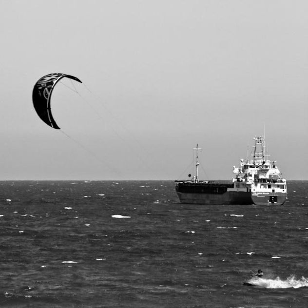 contra viento y marea