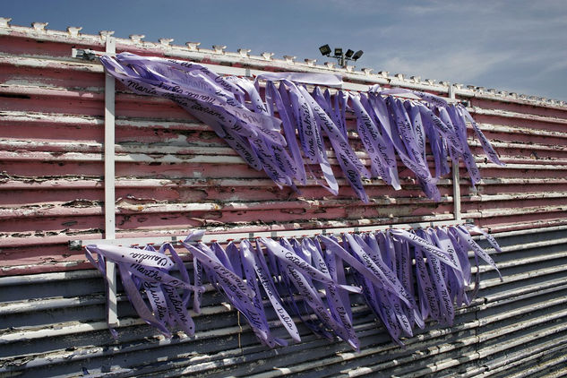 Listones del recuerdo - Ribbons of remembrance Photojournalism and Documentary Color (Digital)