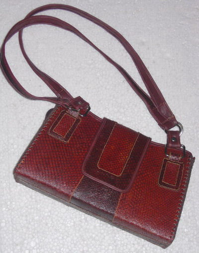 cartera en cuero de salmon Cuero - Piel Piel y Cuero