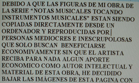 NOTAS MUSICALES TOCANDO INSTRUMENTOS MUSICALES