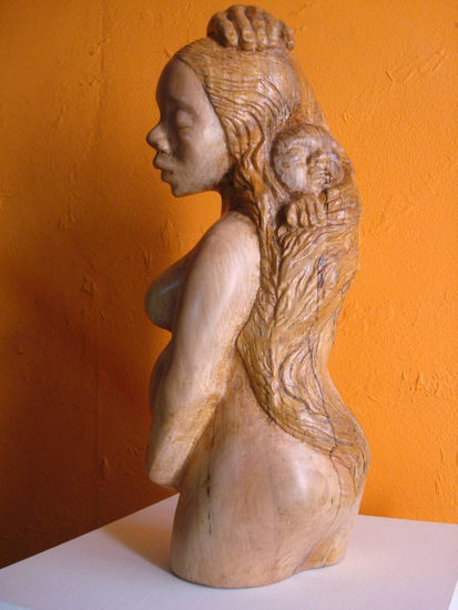 maternidad Wood Figurative