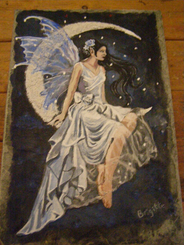 hada sobre la luna