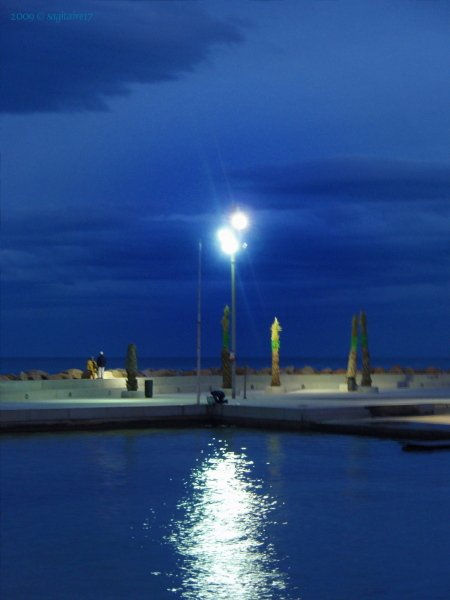 09-04.0304 - Torrevieja,de noche.Febrero 2009.