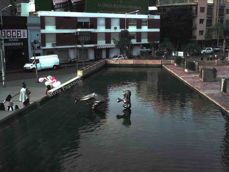 Escultura en el agua 1