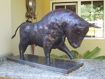 Toro  mensajero de...