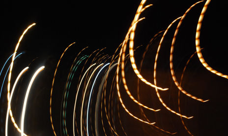 luces en la noche