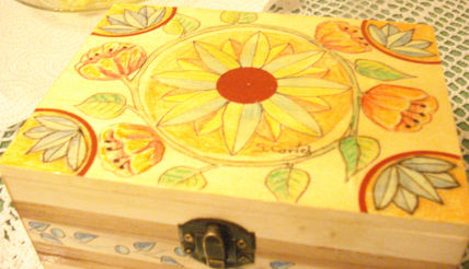 Cajita pintada a mano