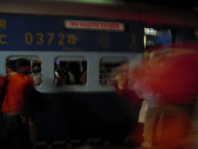 intento de subir al tren