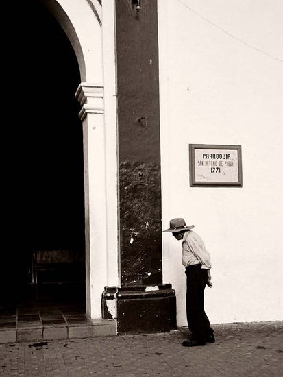 La Puerta Arquitectura e interiorismo Blanco y Negro (Digital)