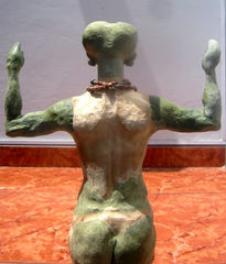 Escultura de diosa...