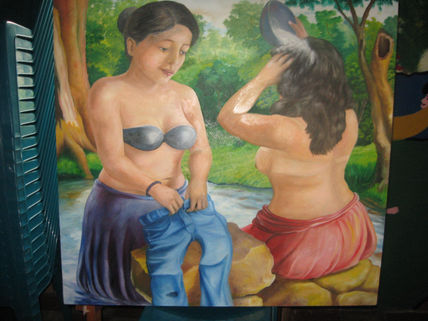Mujeres bañando en...