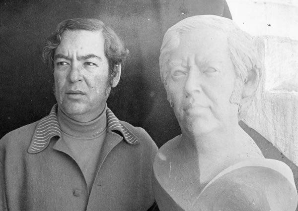 Vicente Garrido, compositor mexicano Terracota Figurativa