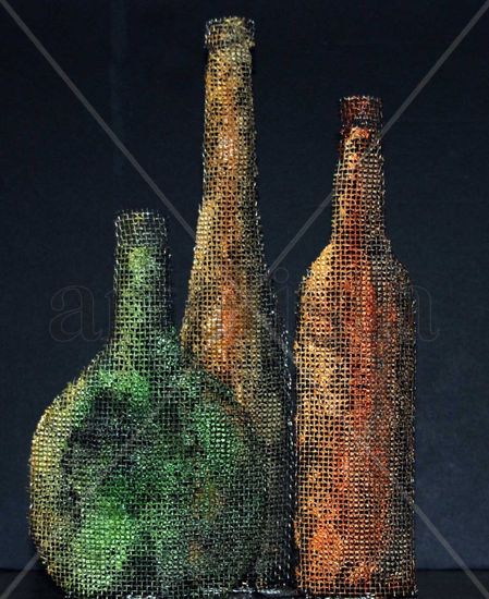 botellas malla Metal Figurative