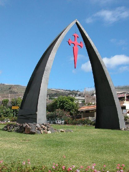 Homenaje al turismo.Puerto de Santiago.Tenerife 