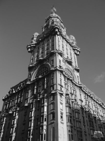 Palacio salvo oriental del Uruguay 